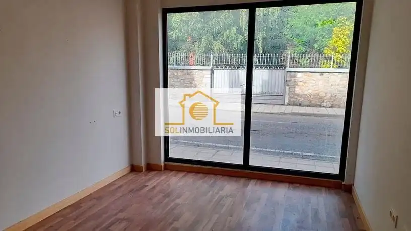 Business premises for sale in Puebla de Lillo, imagen 4