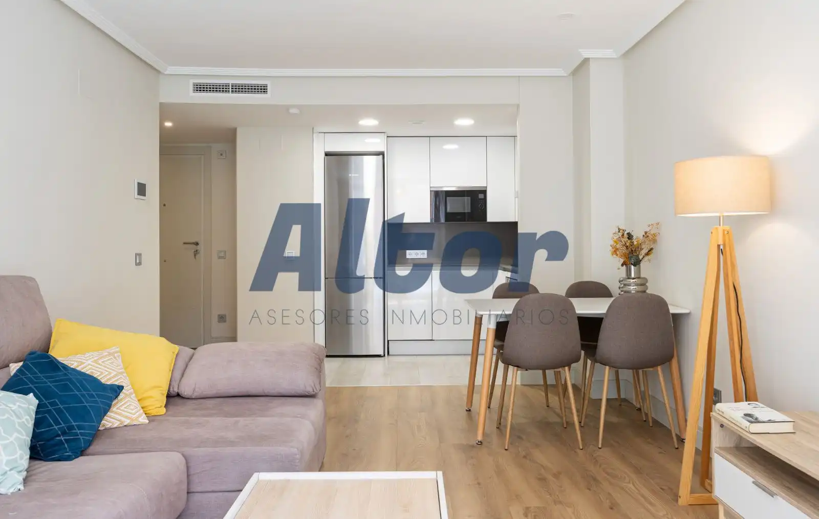 Wohnzimmer von Wohnung zum Verkauf in Madrid mit Klimaanlage, Abstellraum und Schwimmbad