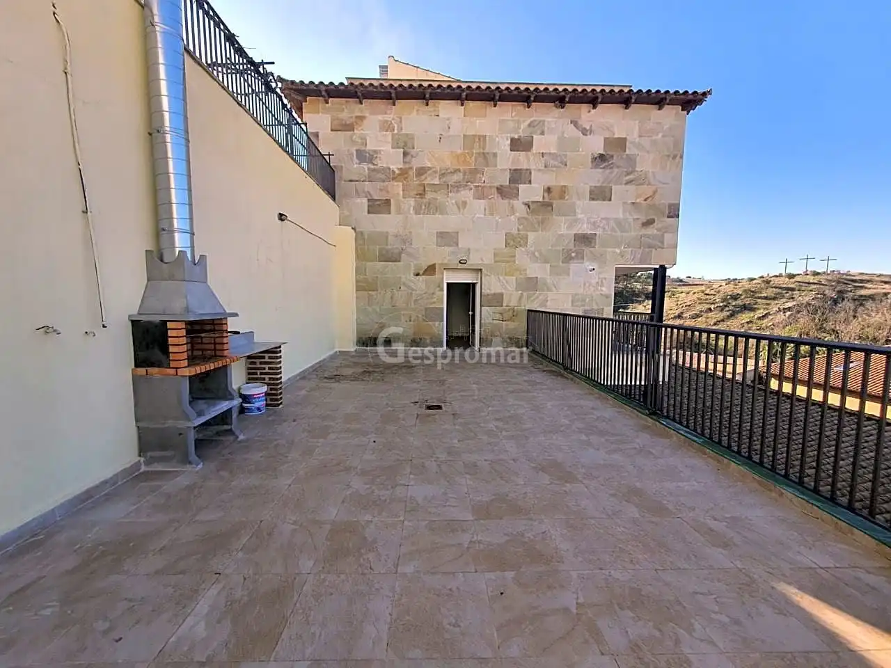 Terrassa de Casa adosada en venda en Belmonte de Tajo amb Calefacció, Jardí privat i Terrassa