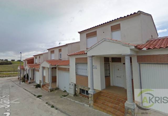 Casa-chalet en Venta en Juan Sebastián El Cano en Cebolla