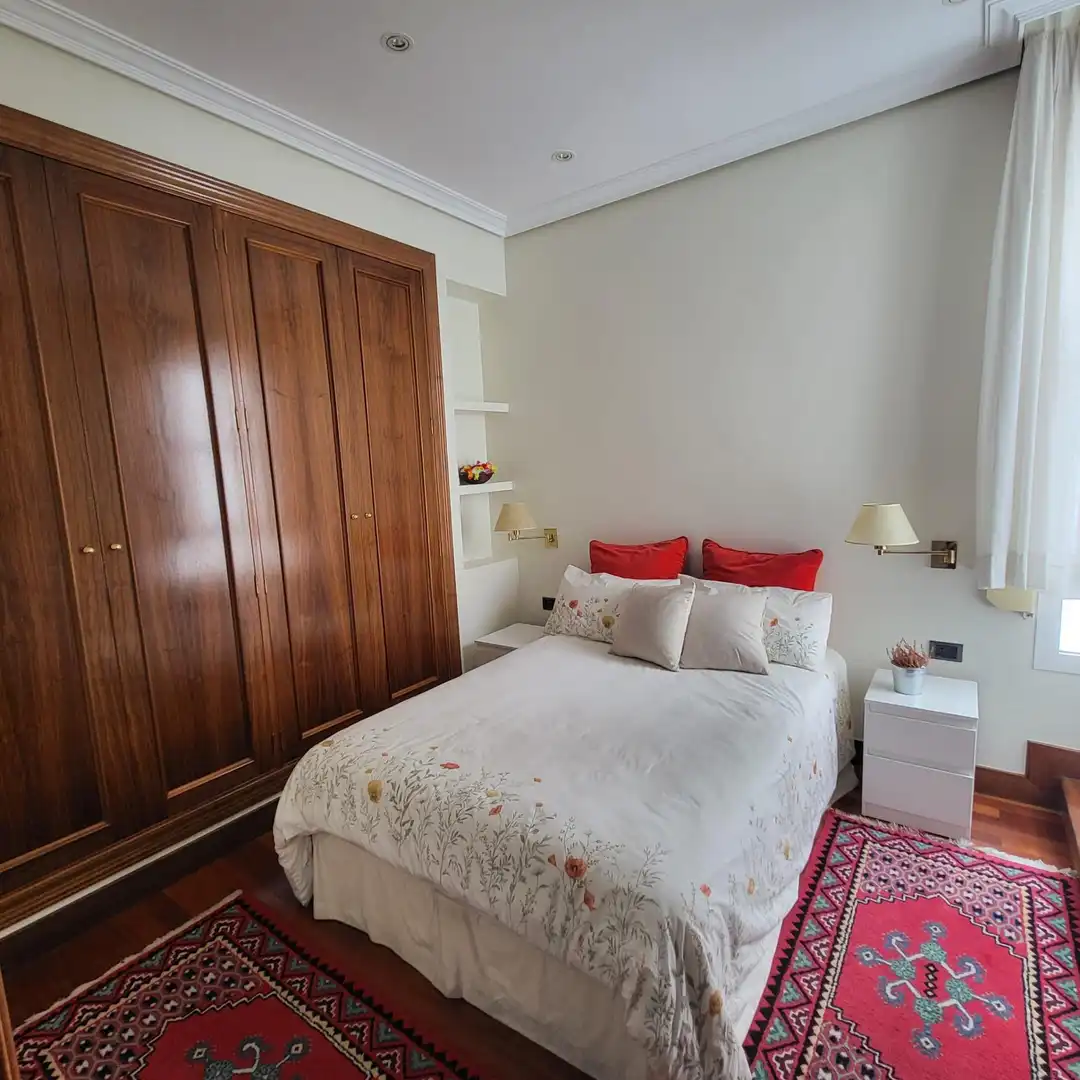 Habitación de Piso en venta en Bilbao  con Calefacción y Trastero