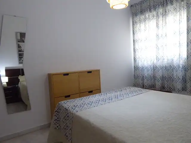 Schlafzimmer von Wohnungen zur Miete in Málaga mit Klimaanlage, Abstellraum und Möbliert