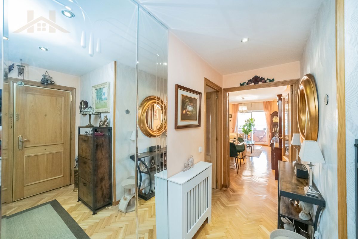 Flat for sale in Boadilla del Monte  with Air Conditioner, Heating and Parquet flooring