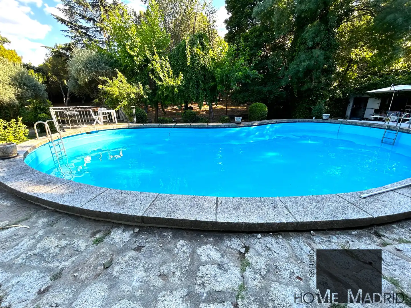 Casa amb piscina en venda a Calle Navarredonda, imagen 3