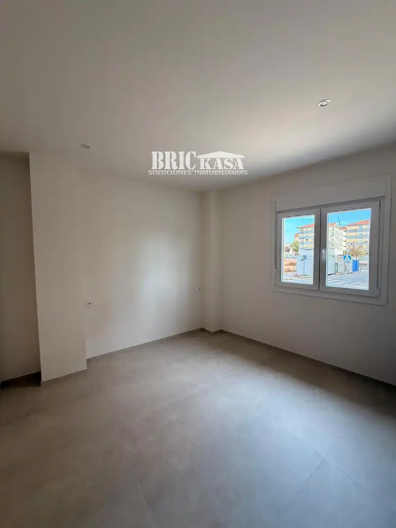 Bedroom of Flat for rent in Cáceres  with Air Conditioner, Heating and Terrace