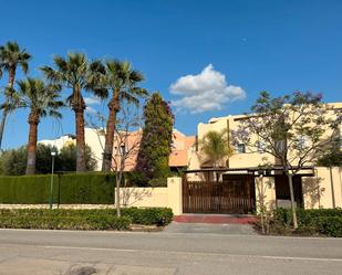 Vista exterior de Casa adosada en venda en Bétera amb Aire condicionat, Calefacció i Jardí privat