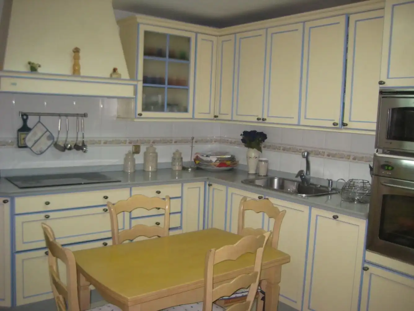 Cocina de Piso en venta en Melilla con Parquet y Trastero