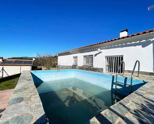 Vista exterior de Casa o xalet en venda en Terrassa amb Jardí privat i Piscina