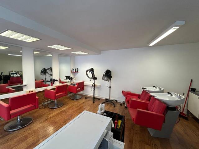 Local comercial en Alquiler en Carrer Guillem de Muntanyans en Segle XX