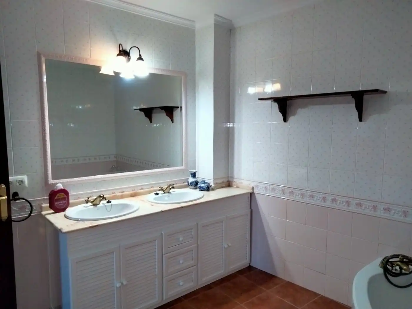 Bany de Casa o xalet en venda en Medina Sidonia amb Aire condicionat i Terrassa