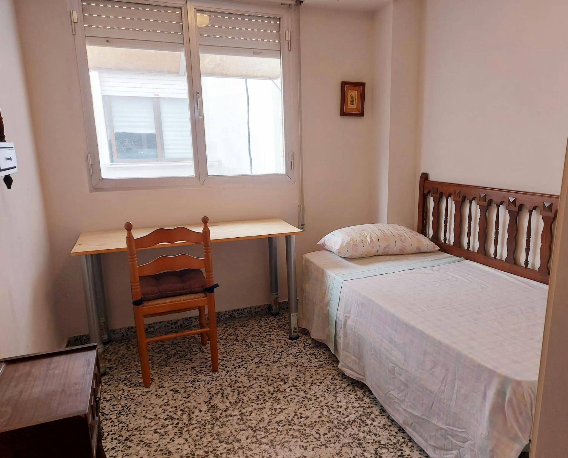 Flat to share in N/A, La Bega Baixa - Plaza Xúquer