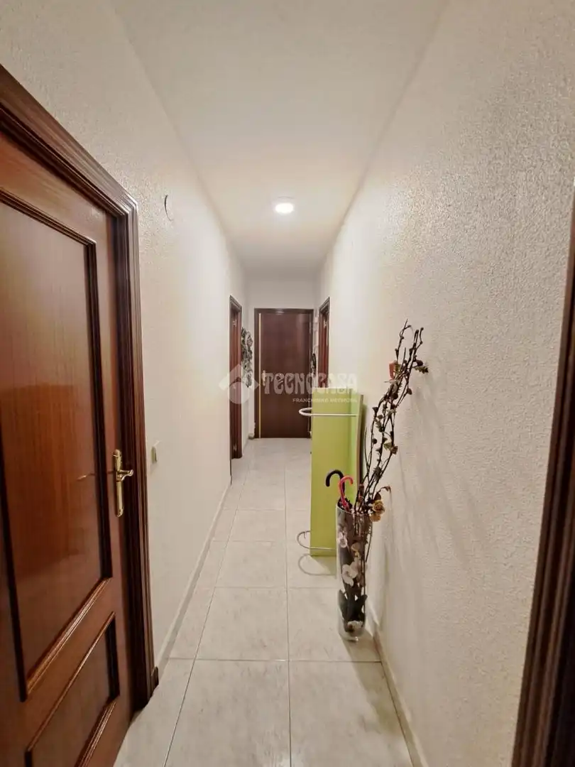 Flat for sale in Parla