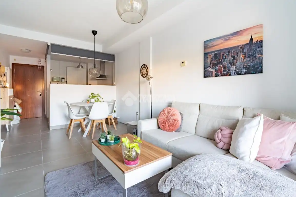 Living room of Flat for sale in Granada  with Air Conditioner, Heating and Terrace