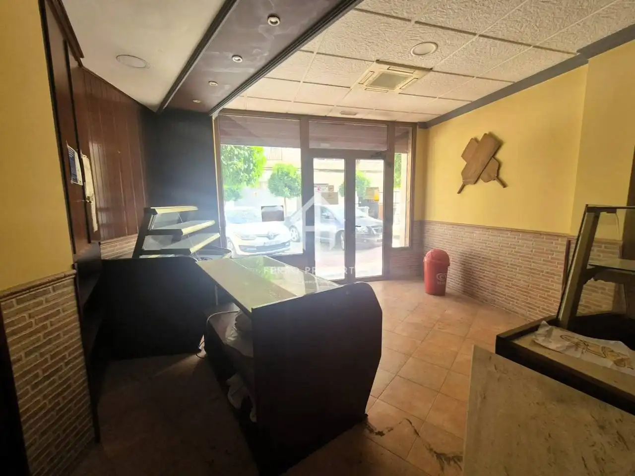 Local en venta en Loja con Aire acondicionado
