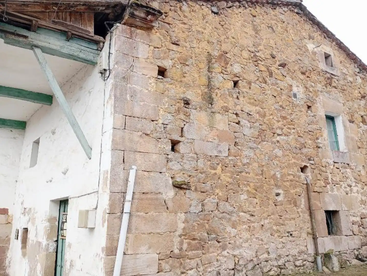 Vista exterior de Casa o xalet en venda en Cartes amb Jardí privat, Traster i Balcó