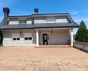 Vista exterior de Casa o xalet en venda en Ourense Capital  amb Jardí privat