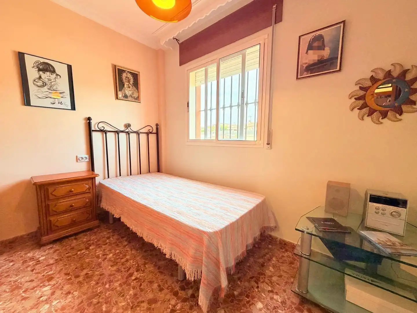Dormitori de Casa o xalet en venda en Algeciras amb Piscina