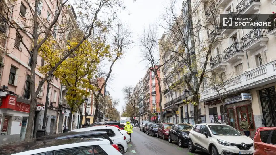 Vista exterior de Piso de alquiler en Madrid con Aire acondicionado, Calefacción y Amueblado
