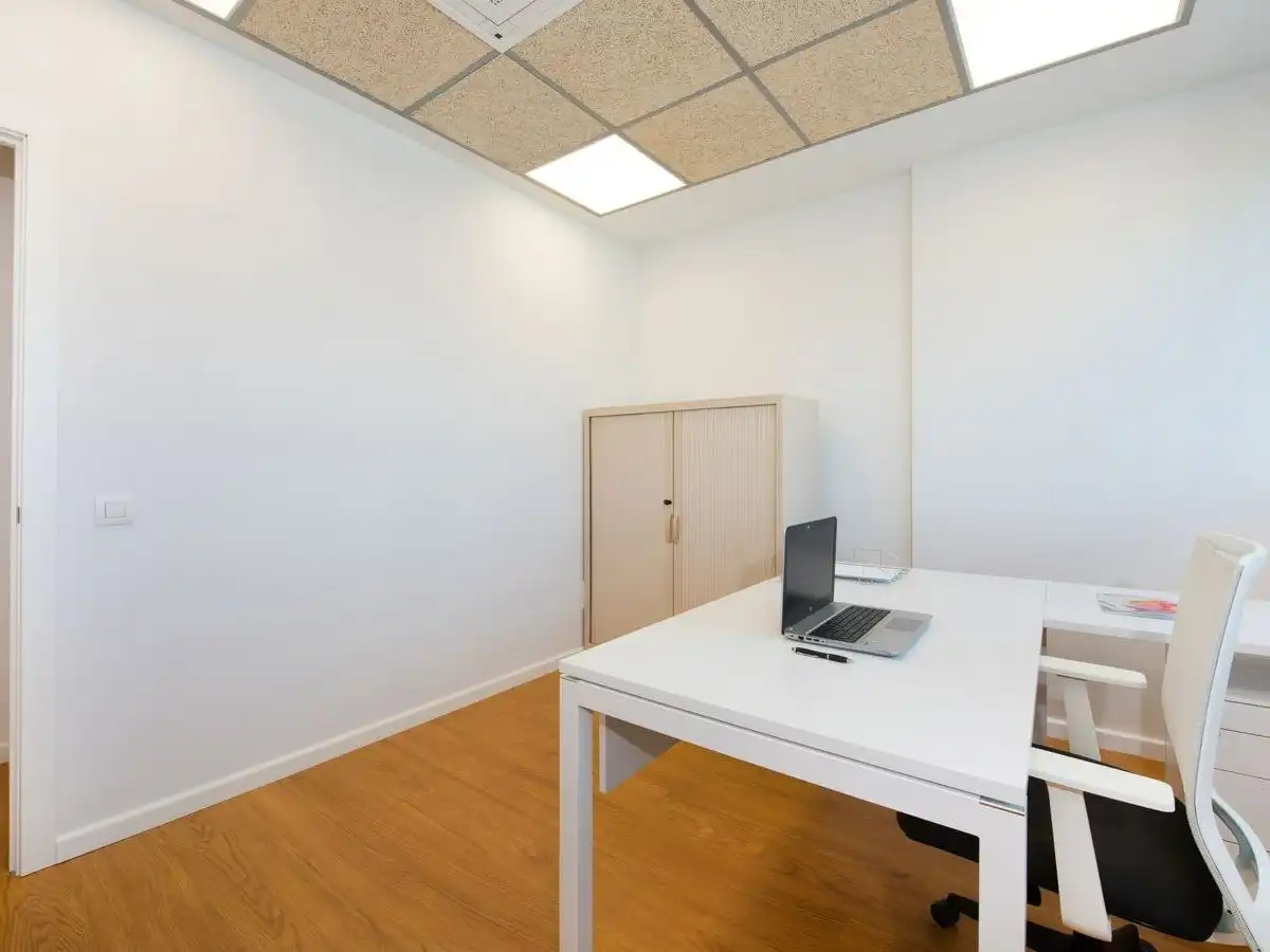 Büro mit Aufzug zur Miete in Carrer de la Maquinària 4