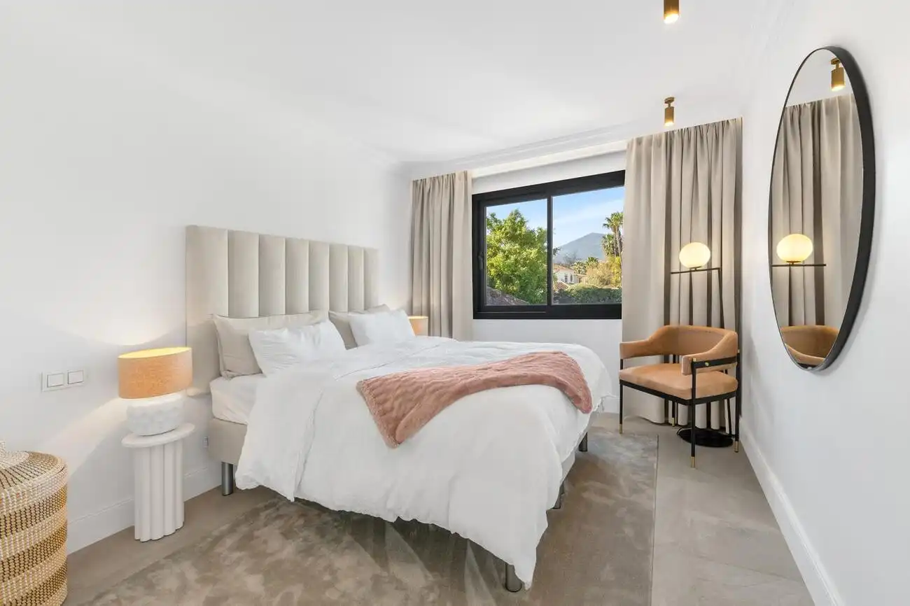 Habitación de Casa o chalet de alquiler en Marbella con Aire acondicionado, Calefacción y Jardín privado