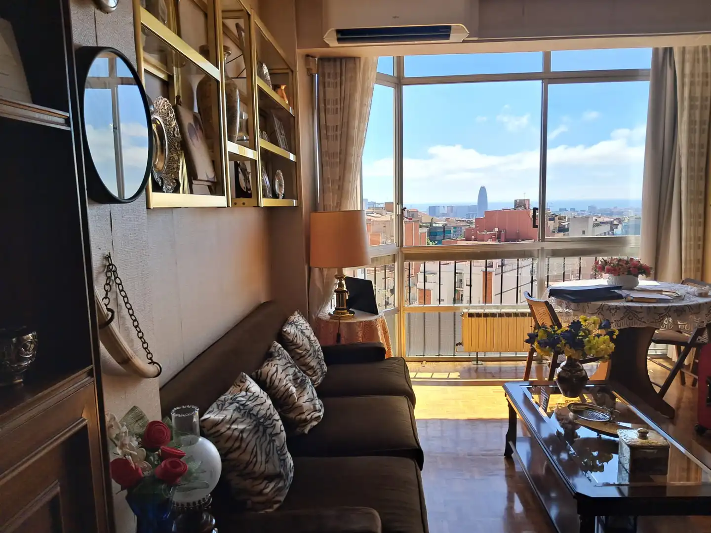 Sala de estar de Ático en venta en Barcelona con Aire acondicionado, Calefacción y Parquet