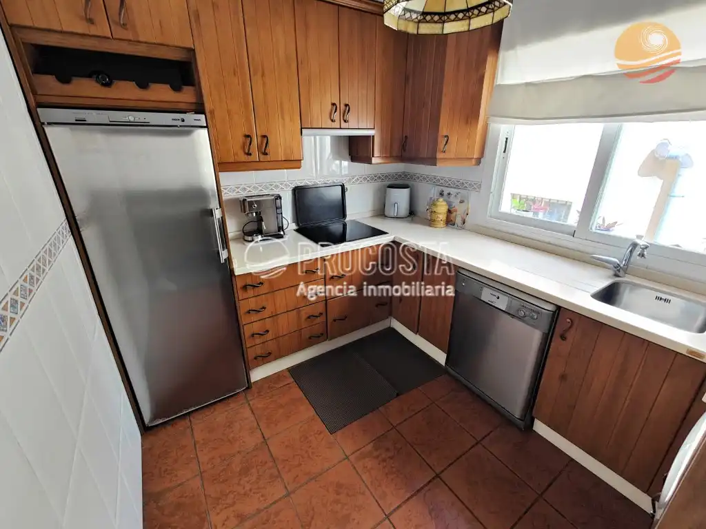 Cocina de Casa adosada en venta en Almuñécar con Aire acondicionado, Jardín privado y Terraza