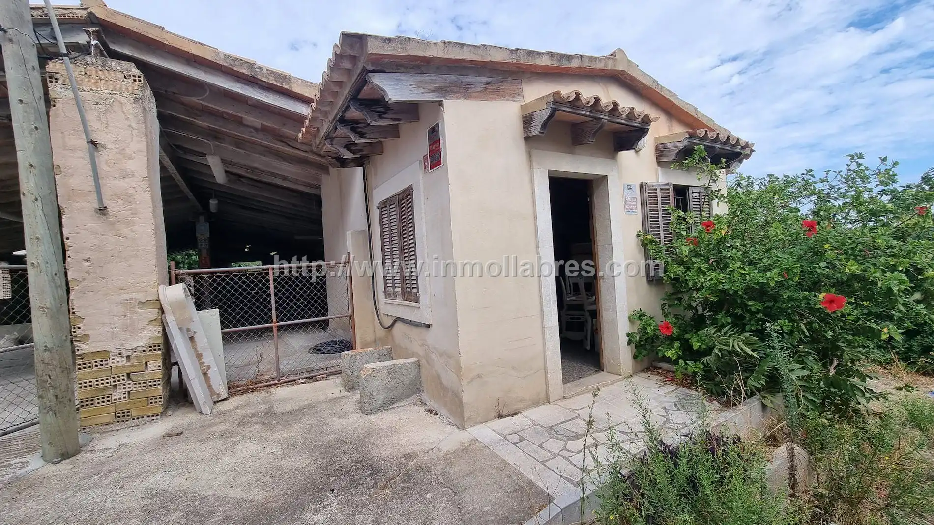 Vista exterior de Nave industrial en venta en Son Amonda - Reis Catòlics