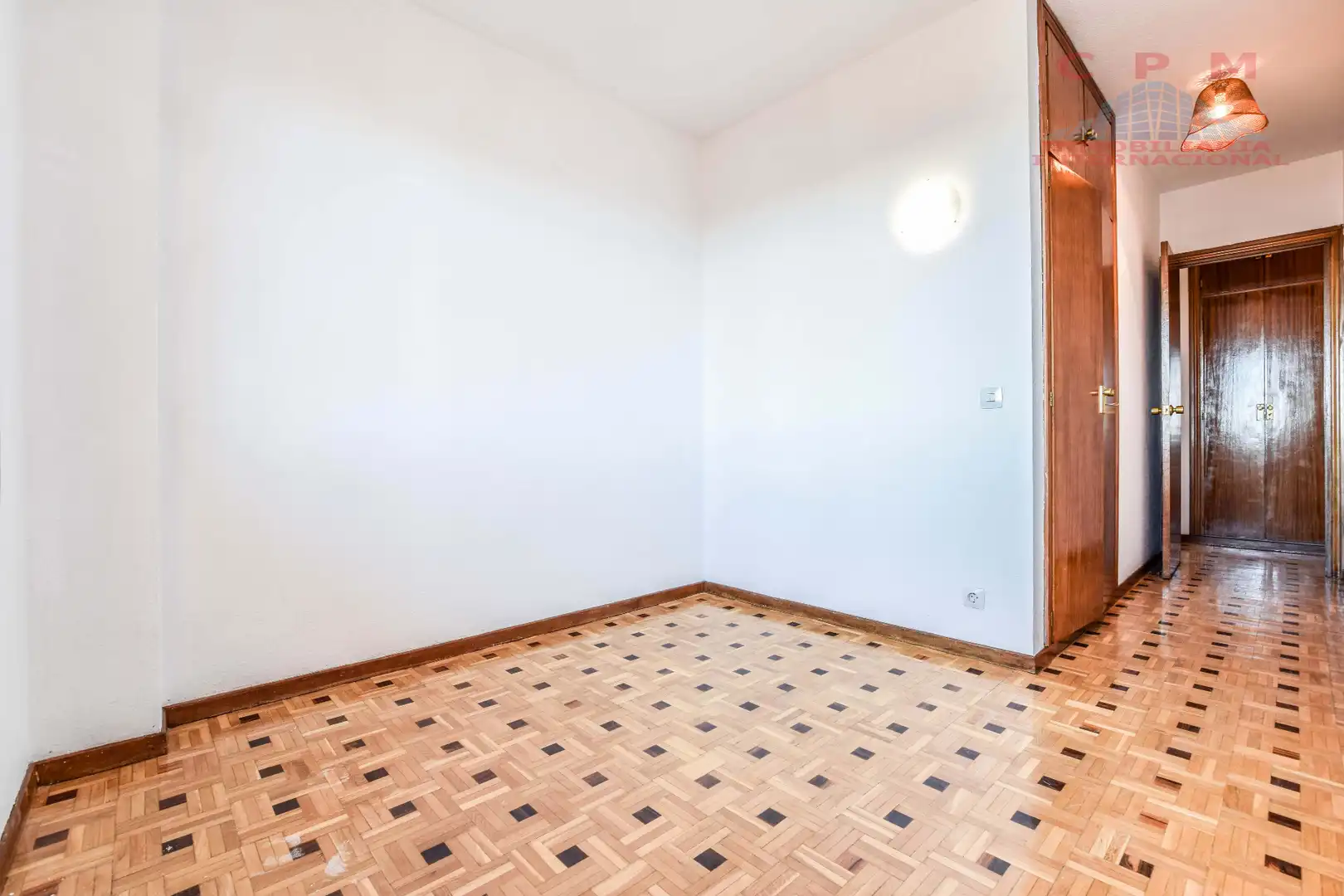 Bedroom of Attic for rent in Madrid  with Air Conditioner, Heating and Parquet flooring