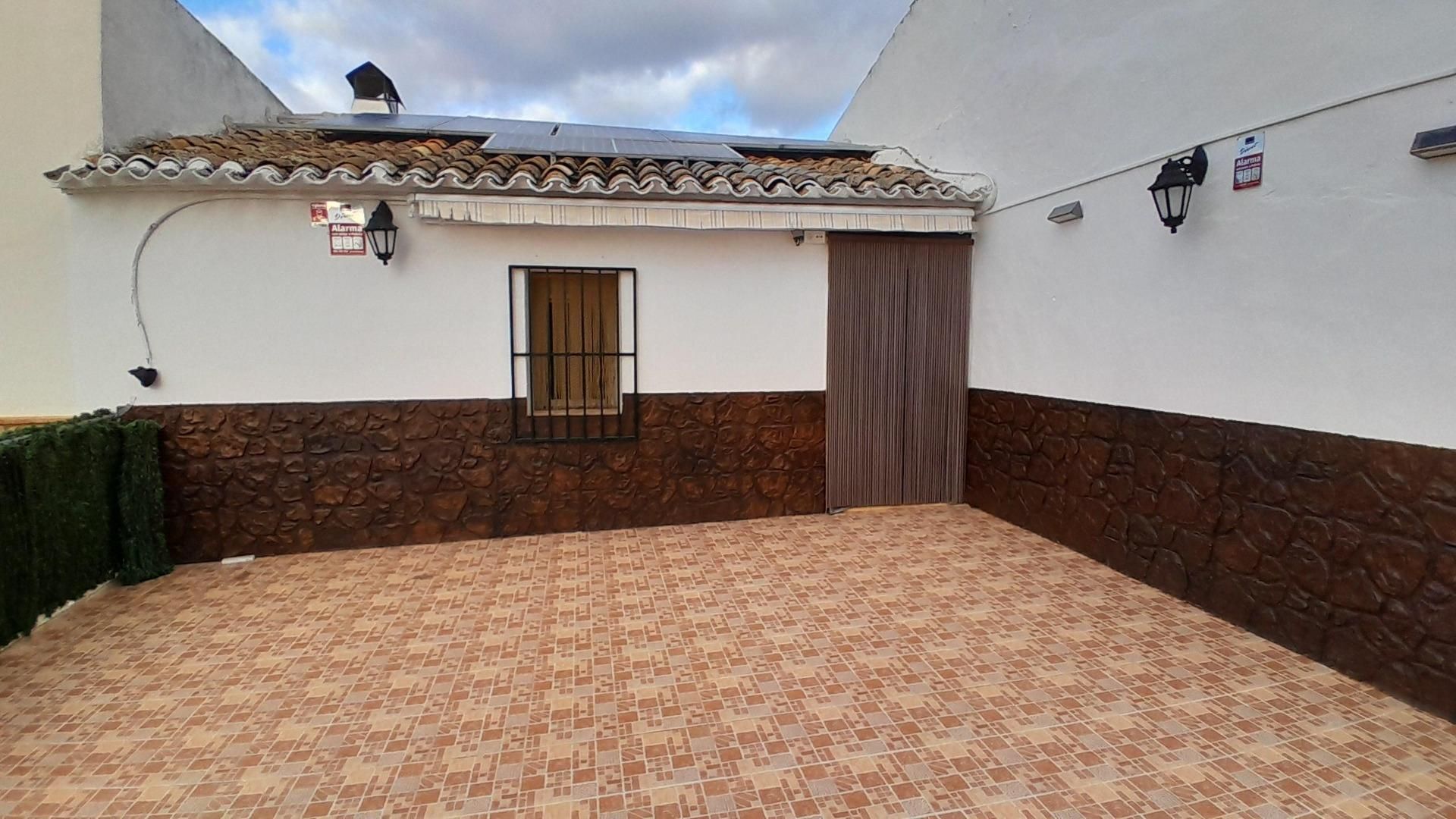 Exterior view of House or chalet for sale in Yecla  with Storage room