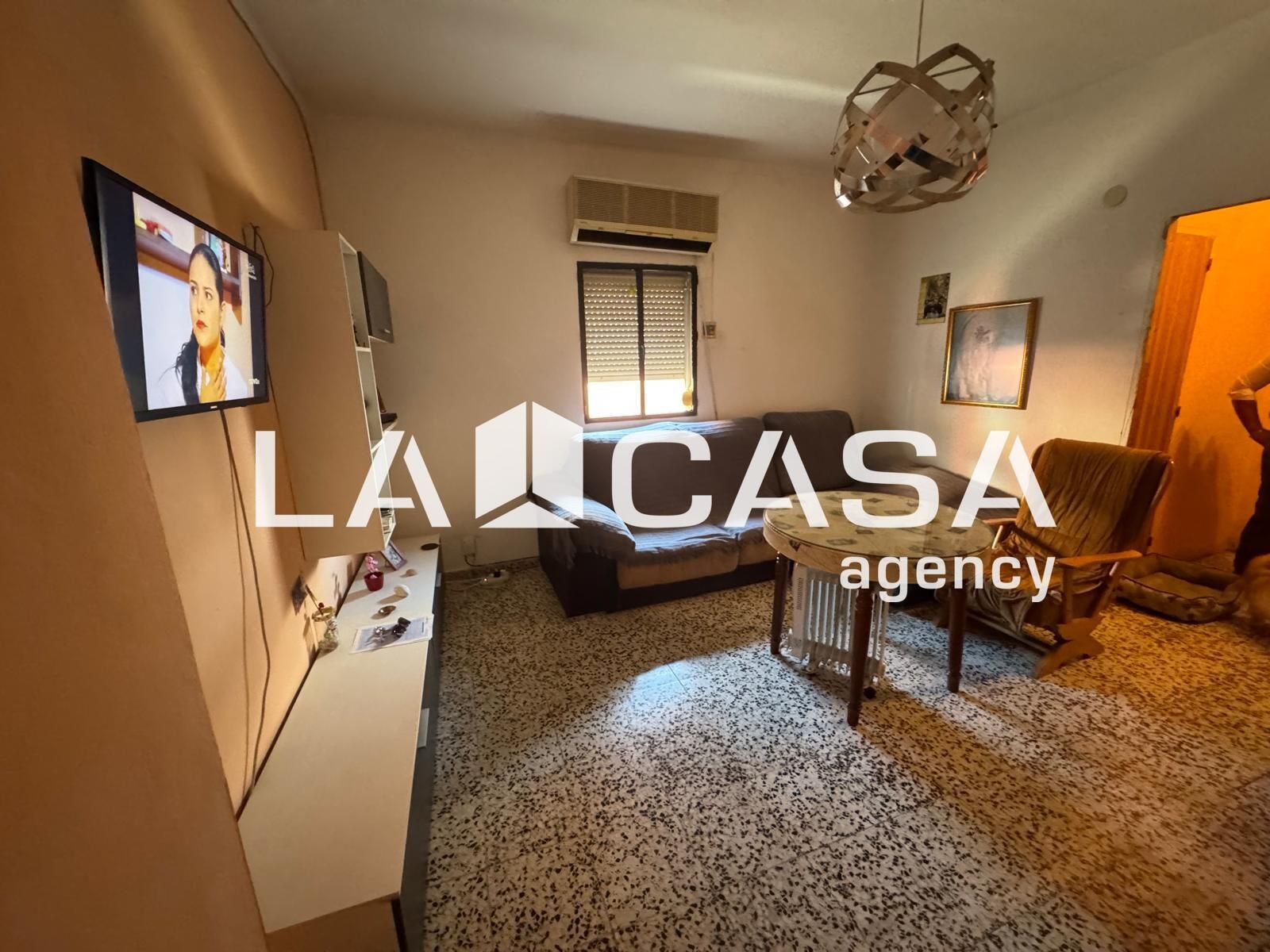 Piso en venta en  Sevilla Capital con Aire acondicionado, Terraza y Balcón