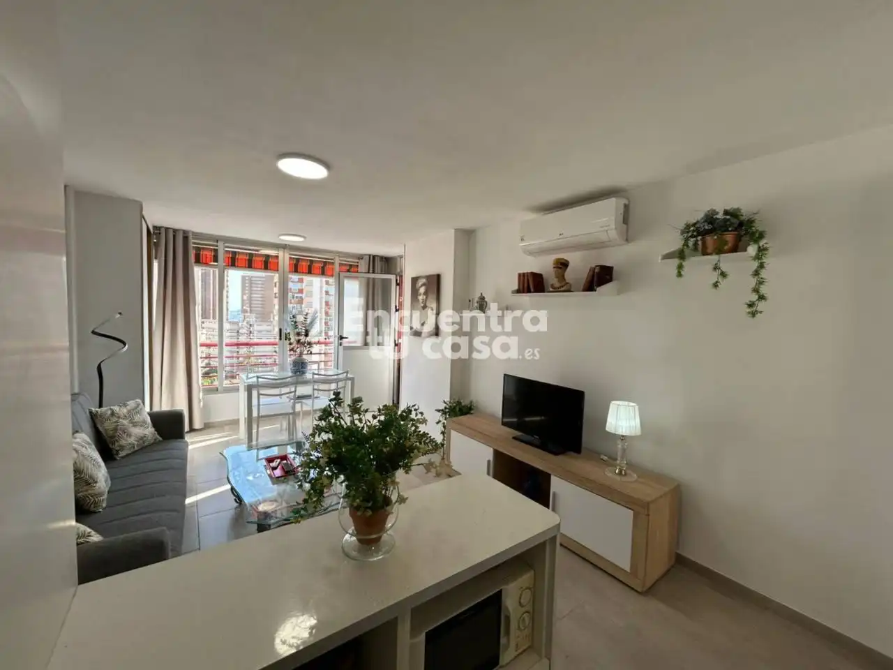Flat with terrace for sale in Calle Londres, imagen 17
