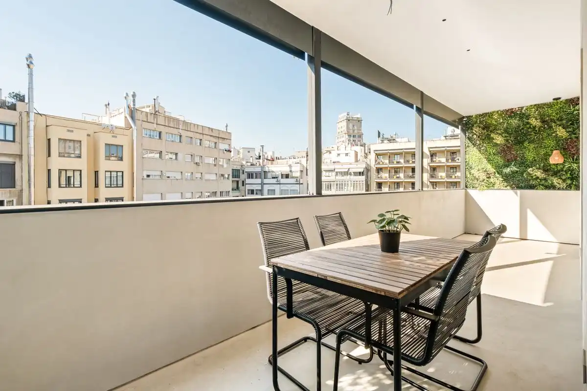 Piso con terraza en venta en Ronda de la Universitat, imagen 7