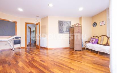 Wohnzimmer von Wohnung zum verkauf in Torelló mit Balkon