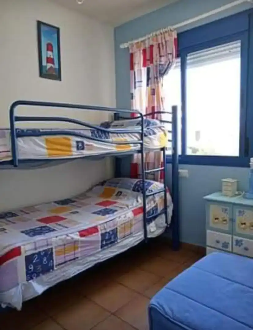 Habitación de Dúplex de alquiler en Rota con Aire acondicionado, Piscina y Amueblado