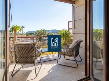 Apartamento con piscina en venta en Montañar - El Arenal