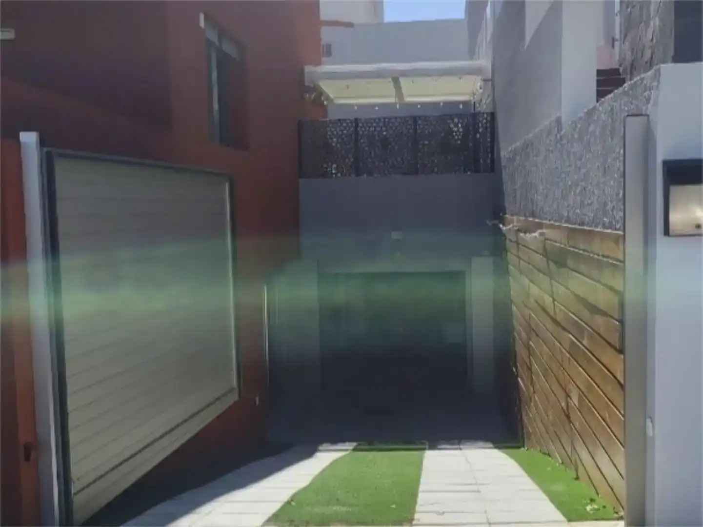 Vista exterior de Casa adosada en venda en Las Palmas de Gran Canaria amb Jardí privat, Piscina i Balcó