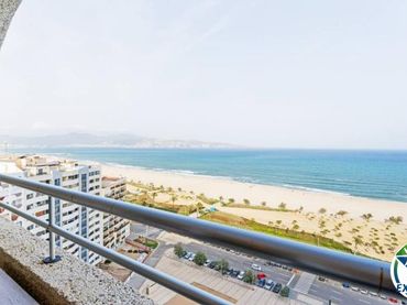Apartamento con ascensor en venta en Carrer Muga-Delta