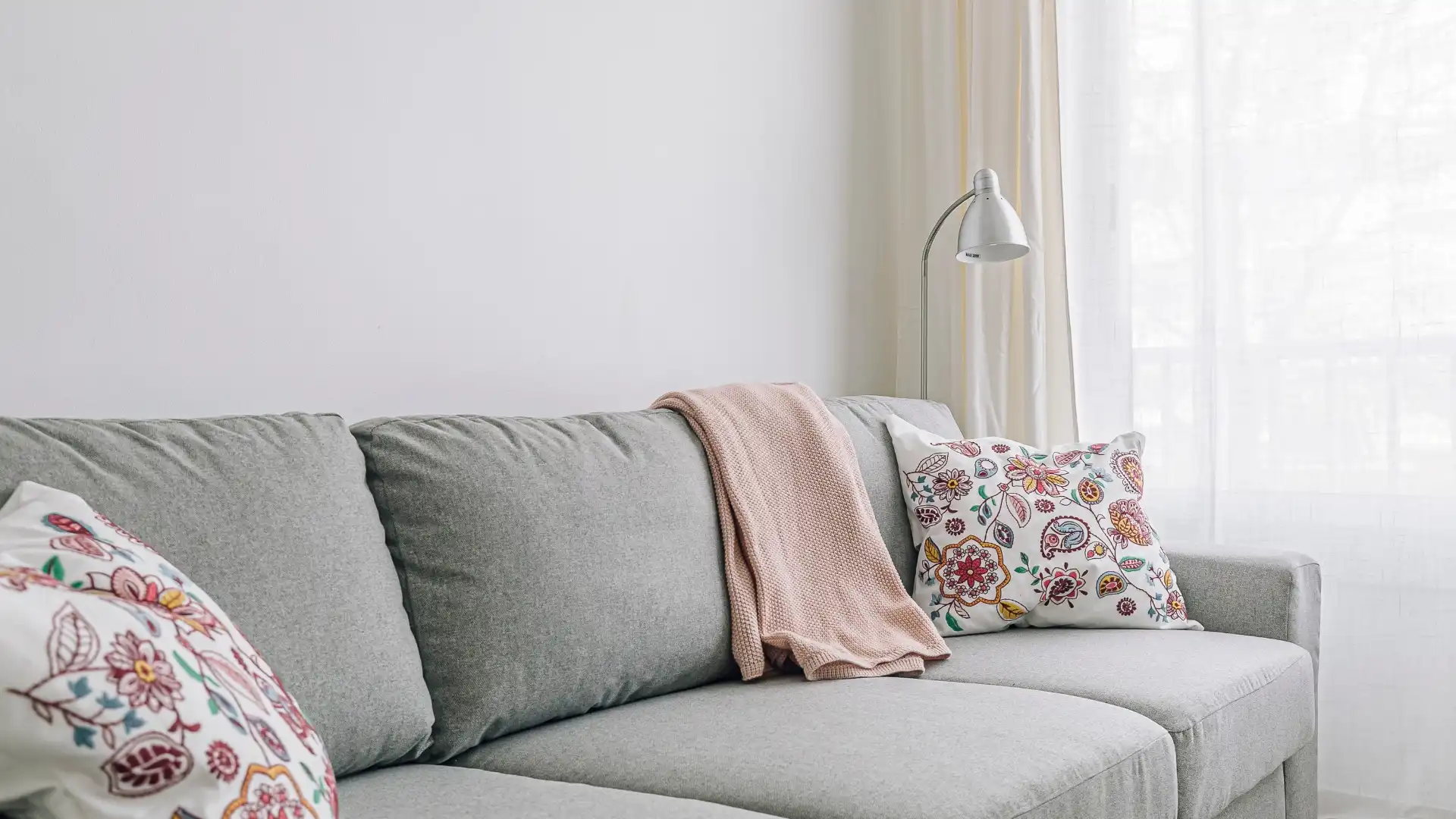 Sala d'estar de Pis en venda en Cornellà de Llobregat amb Aire condicionat, Calefacció i Moblat