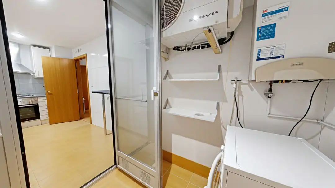 Flat for rent in Madrid  with Air Conditioner, Heating and Private garden