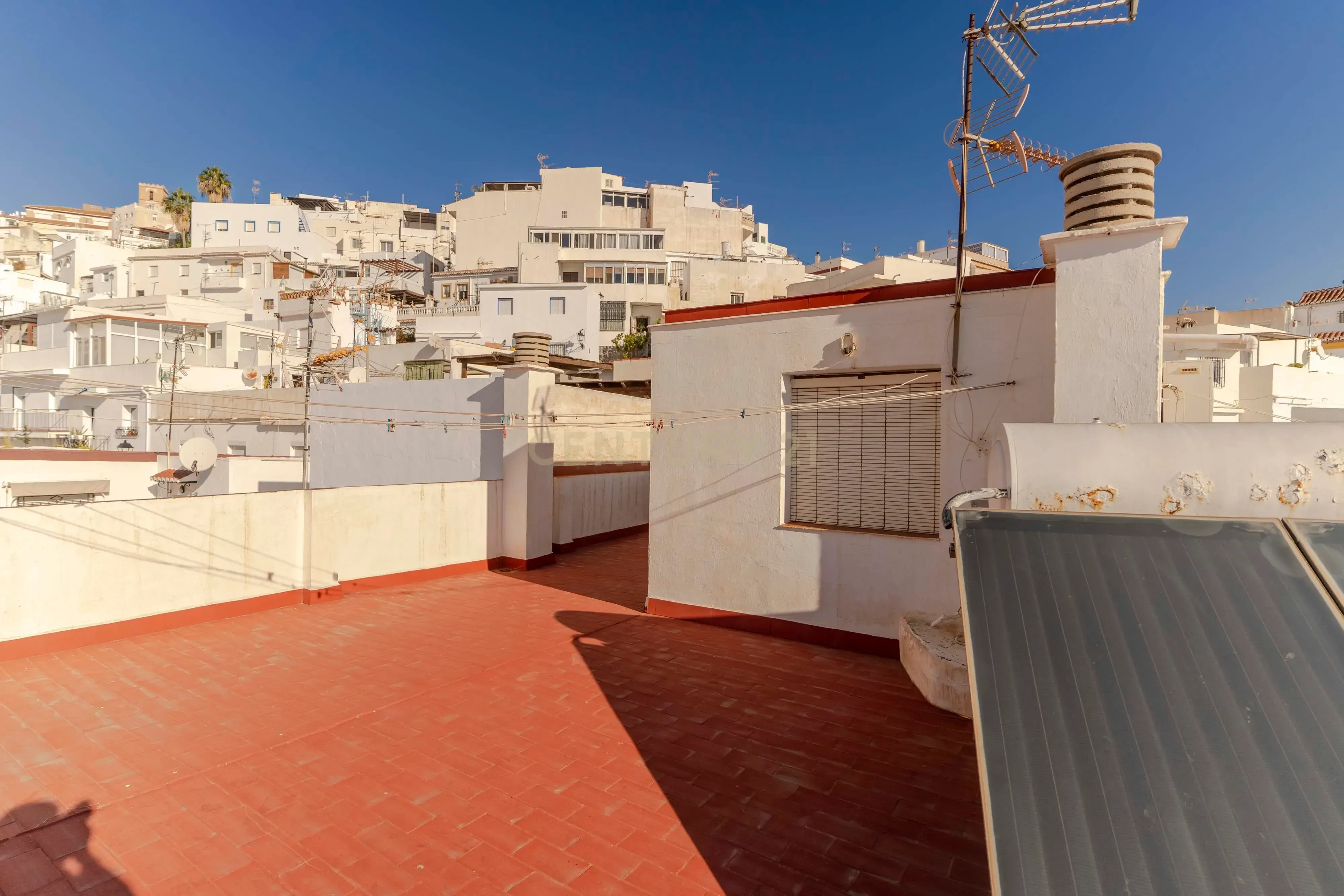 Exterior view of House or chalet for sale in Salobreña  with Air Conditioner, Terrace and Furnished