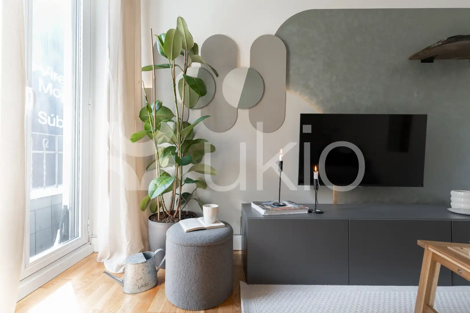Sala d'estar de Apartament de lloguer en Madrid amb Aire condicionat, Calefacció i Moblat