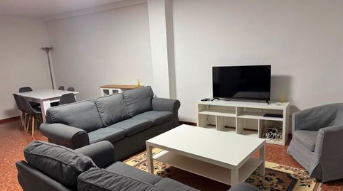 ESTUDIANTES! PISO CON CALEFACCIÓN CENTRAL EN CALLE MATA
