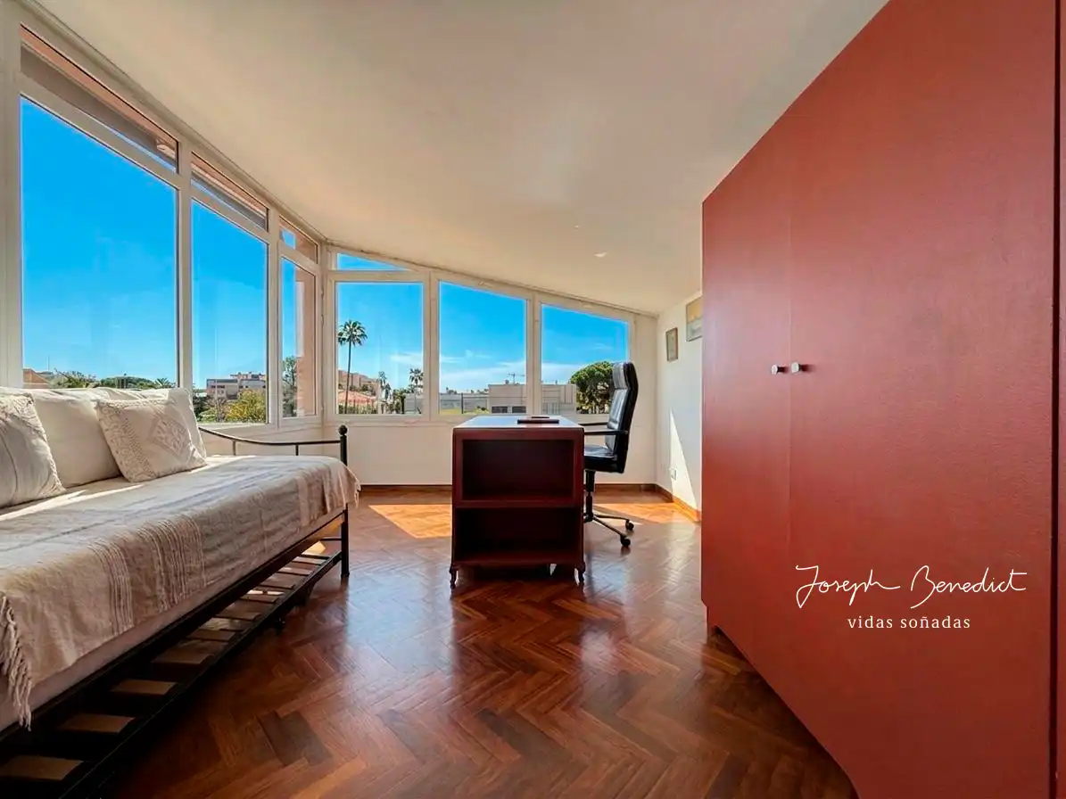 Habitación de Casa o chalet en venta en Castelldefels con Aire acondicionado, Calefacción y Jardín privado