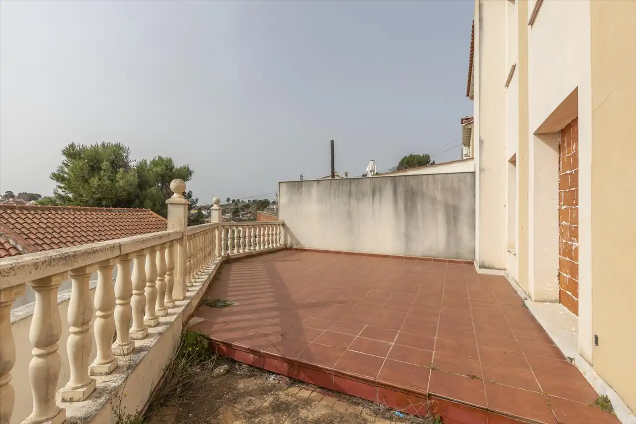 Terrassa de Casa adosada en venda en Valdelaguna