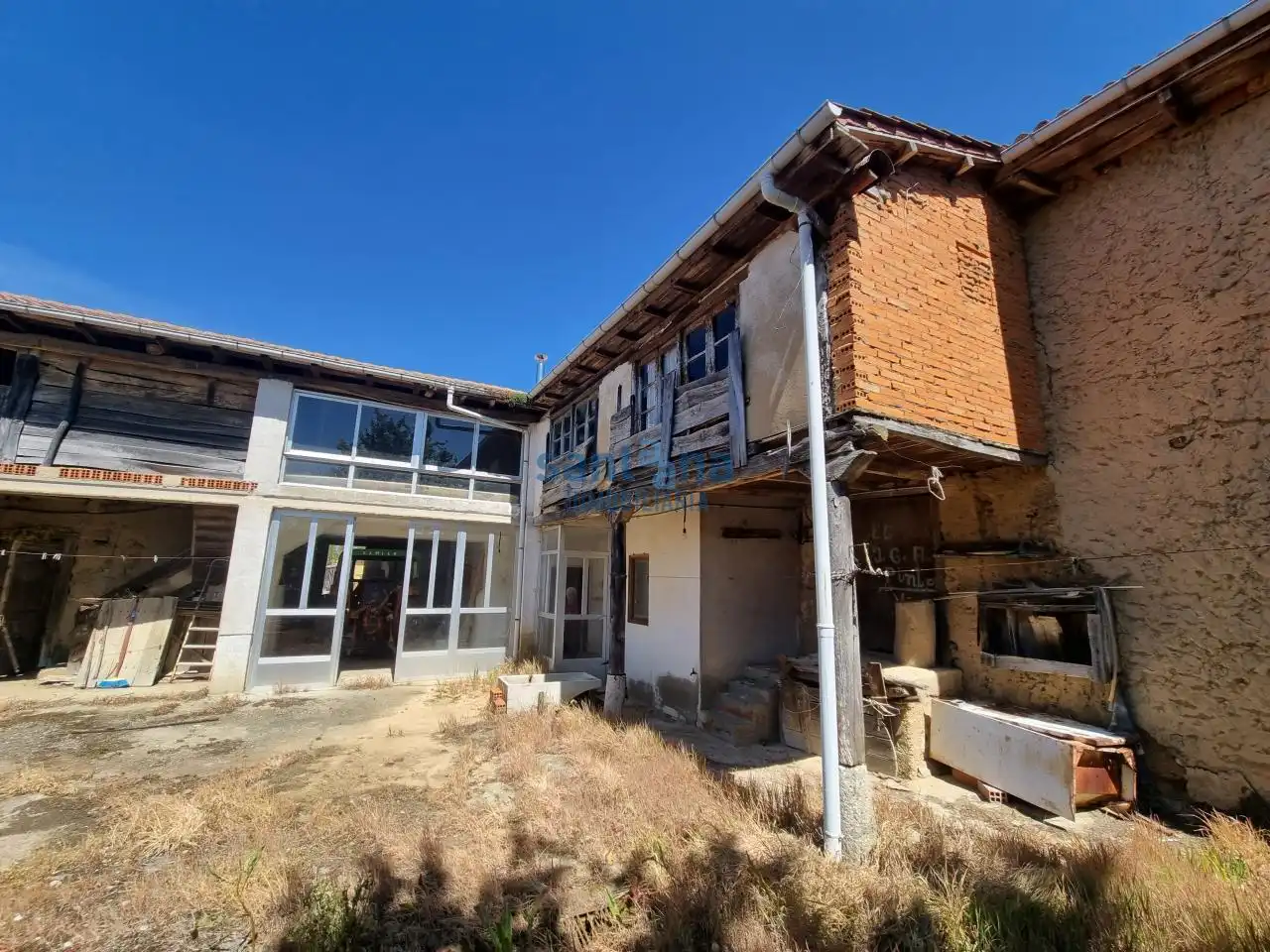Vista exterior de Casa o chalet en venta en Benavides con Calefacción, Jardín privado y Trastero