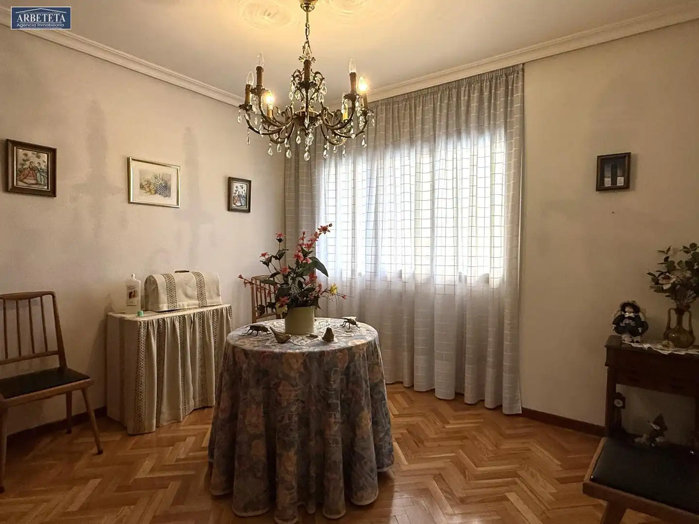 Esszimmer von Einfamilien-Reihenhaus zum Verkauf in Guadalajara mit Heizung, Parkett und Terrasse