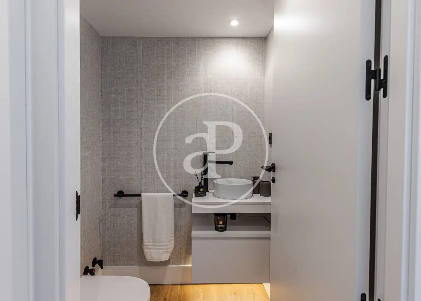 Baño de Piso en venta en Madrid con Aire acondicionado, Calefacción y Terraza