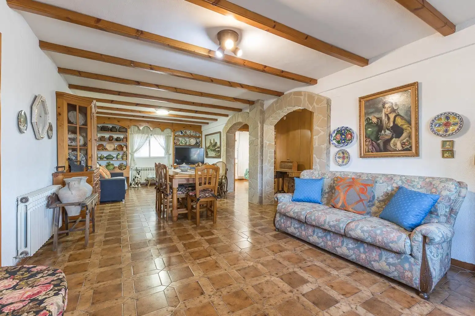 Sala de estar de Casa o chalet en venta en La Pobla de Vallbona con Aire acondicionado, Calefacción y Jardín privado