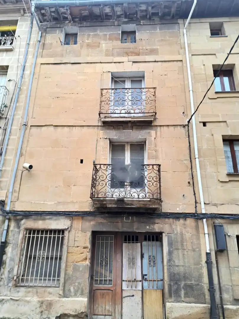Casa rústica con terraza en venta en Calle Conde de Haro, imagen 2