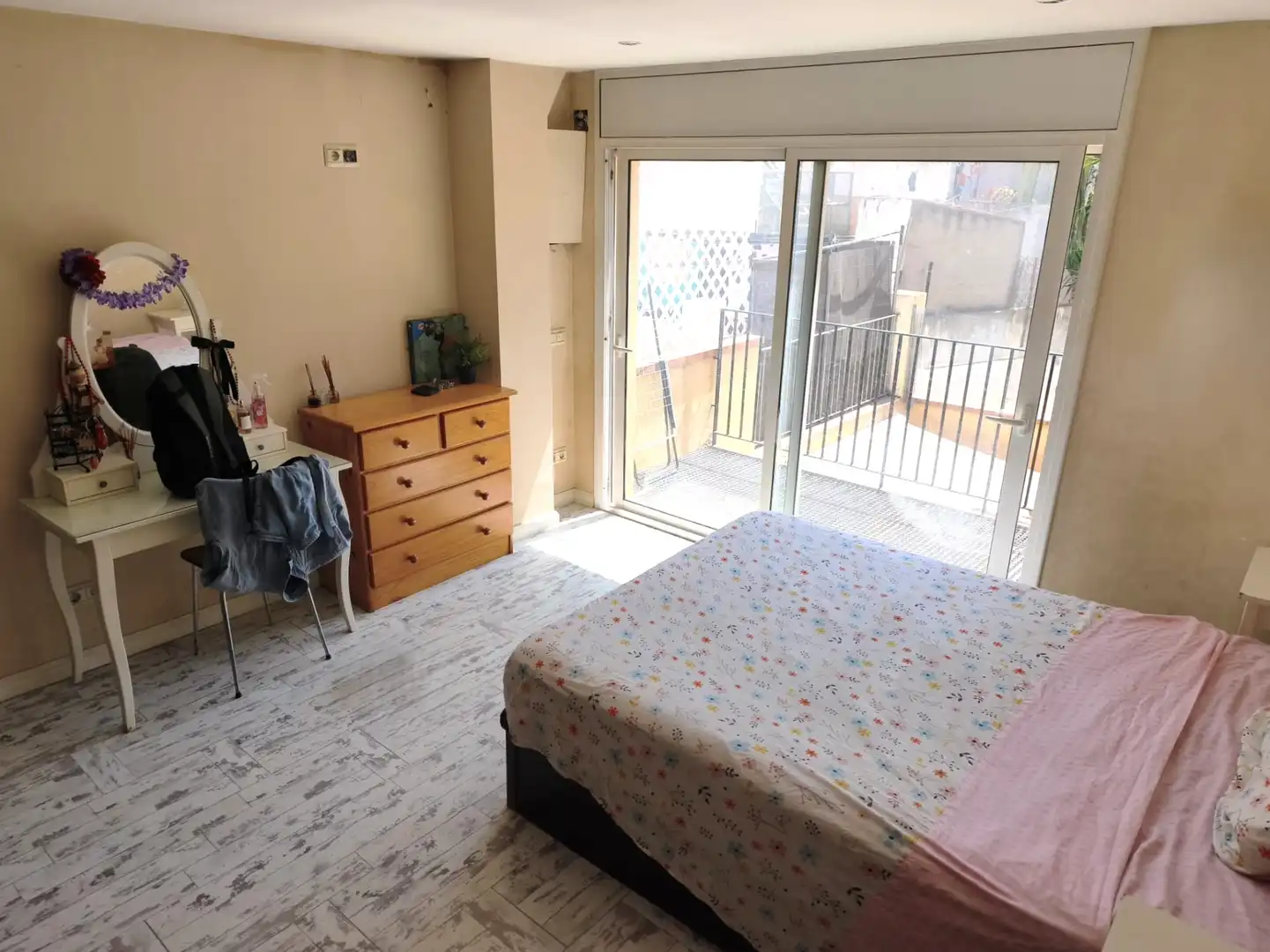 Dormitori de Casa o xalet en venda en Vilanova i la Geltrú amb Aire condicionat, Terrassa i Balcó